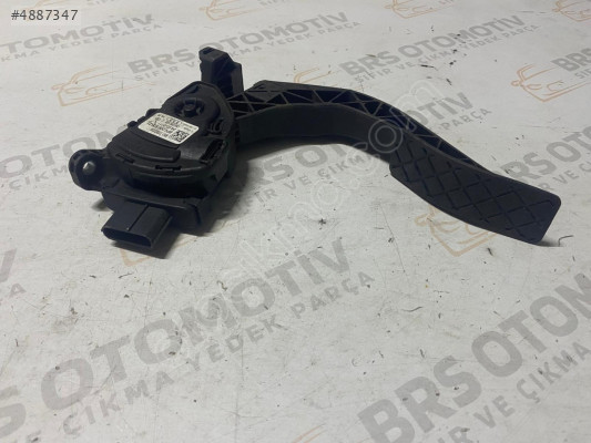 AUDİ  A4 A5 GAZ PEDALI 8K1723523A