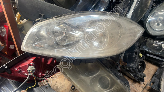 Çıkma Fiat Linea sol ön far lambası