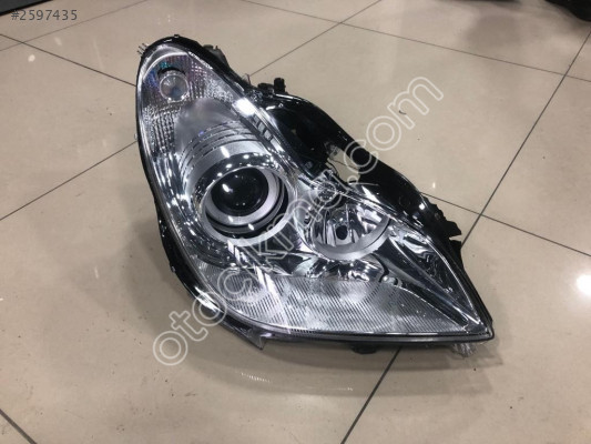 MERCEDES CLS W219 SAĞ FAR