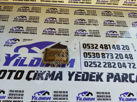 MİTSUBİSHİ LANCER 1990 TAVAN LAMBASI