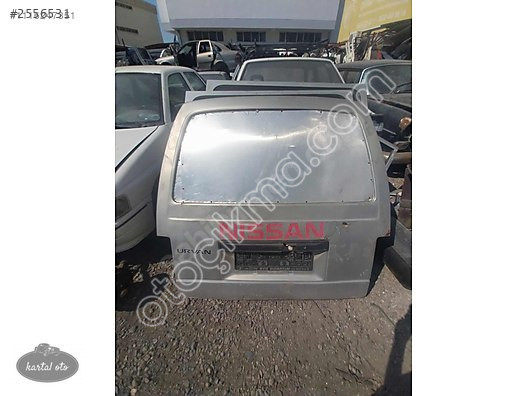 Nissan urvan bagaj kapısı