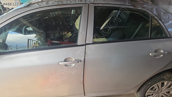 2010 Toyota Corolla sol arka kapı