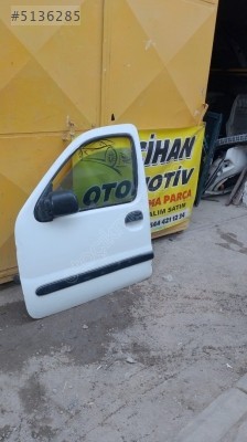 Renault Kangoo sol ön kapı