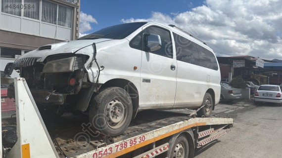 Hyundai Starex sol ön kapı
