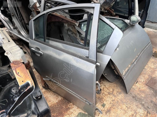 Chery Alia sag arka kapı
