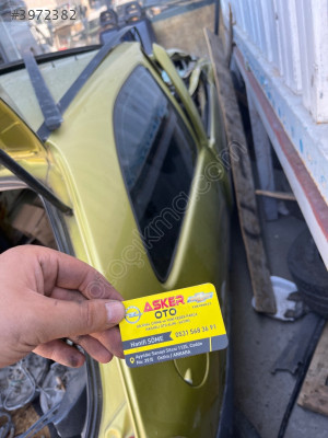 Corsa b sağ arka çamurluk tek kapı
