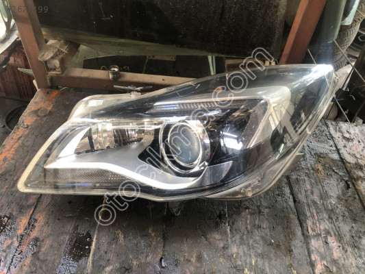 Opel İnsignia Sol Far Mercekli