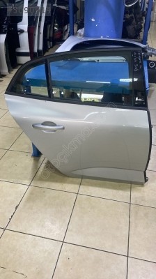 RENAULT MEGANE 4 1.3 TCE SAĞ ARKA KAPI