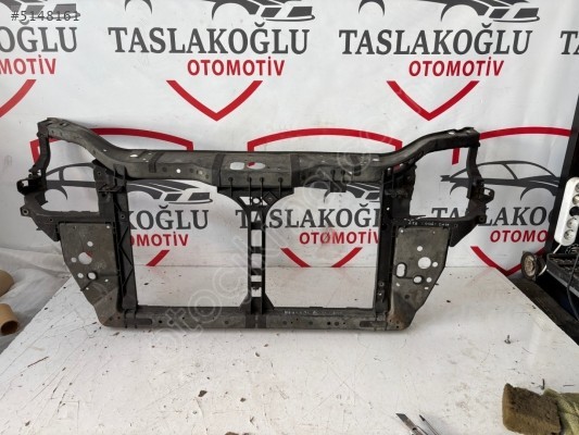 HYUNDAİ ACCENT ERA ÖN PANEL HAFİF HASARLI
