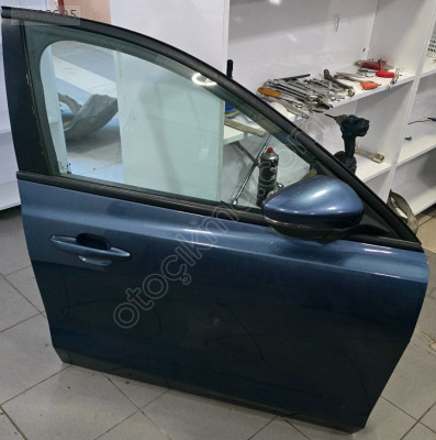 Focus 4 sag ön kapı boyasız
