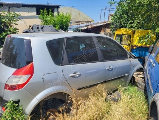 RENAULT SCENİC ORJINAL ÇIKMA SAĞ ÖN ARKA KAPI EEE