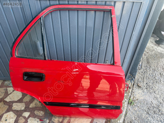 Toyota corolla sağ arka kapı