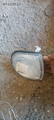 Nissan vanetta sağ sinyal lambası