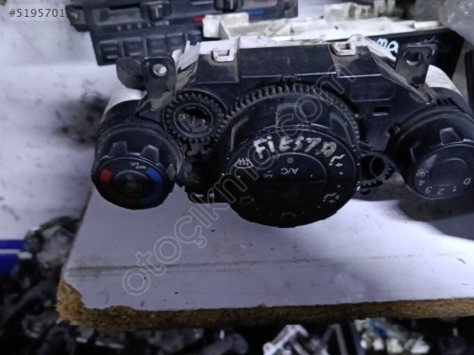 FORD FİESTA KLİMA KONRTOL PANELİ
