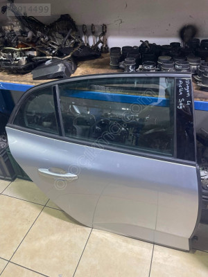 RENAULT MEGANE 4 SAĞ ARKA KAPI