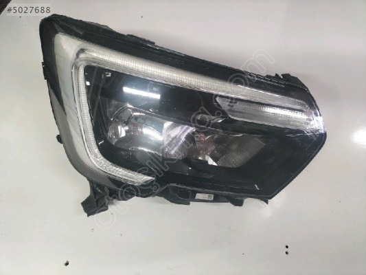04268 RENAULT MASTER 4 SAĞ FAR
