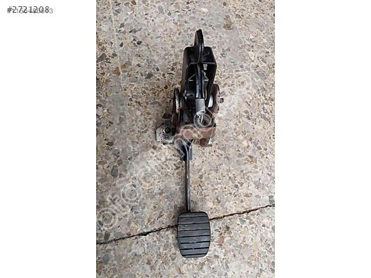 Sandero debriyaj pedalı