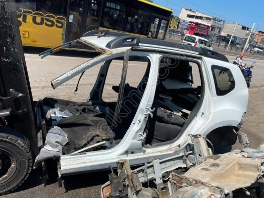 DACİA DUSTER 4X4 1.5 SOL ÇAMURLUK