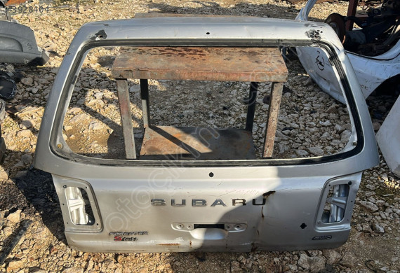 SUBARU FORESTER BAGAJ KAPAĞI ÇIKMA