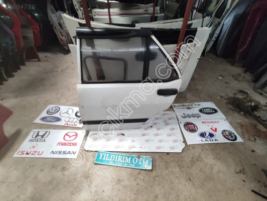 TOFAŞ 131 BEYAZ SOL ARKA KAPI