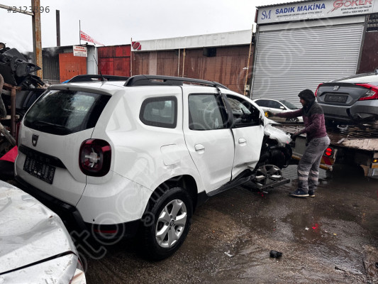 Dacia duster sağ arka kapı hatasız