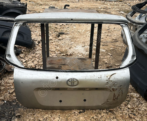 TOYOTA AURİS BAGAJ KAPAĞI