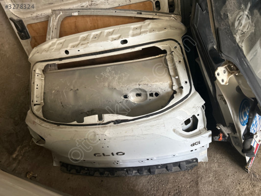 Clio 4 bagaj kapağı
