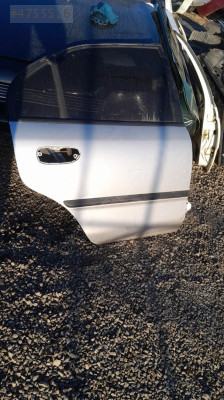 Mitsubishi carizma sag arka kapı