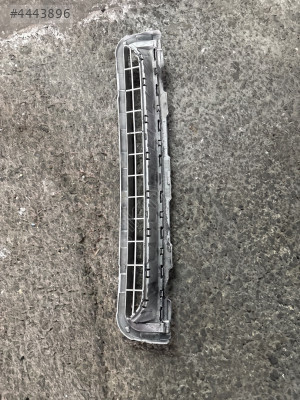 Renault Fluence Ön Tampon Panjur Orta 788554277R