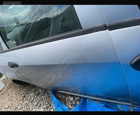 Fiat Linea sağ  arka kapı