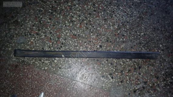 Bmw e39 sol arka kapı çıtası