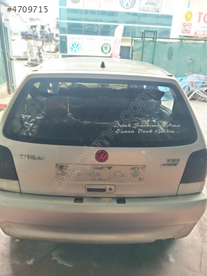 Volkswagen polo bagaj kapağı
