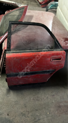 Mazda 323 HB sol arka kapı