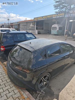 SEAT LEON ARKA DİNGİL