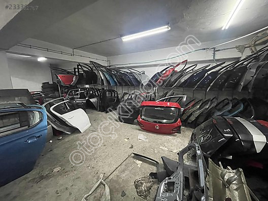 Opel corsa d beyaz sağ arka kapı