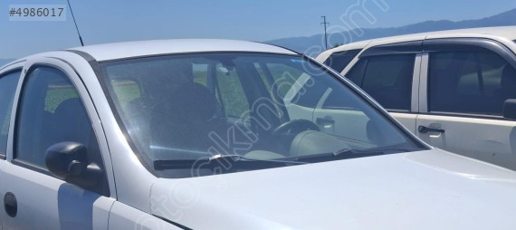 OPEL CORSA ÖN CAM ÇIKMA