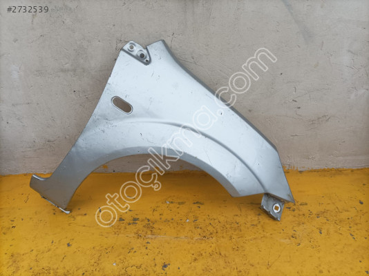 Ford Focus sağ ön çamurluk