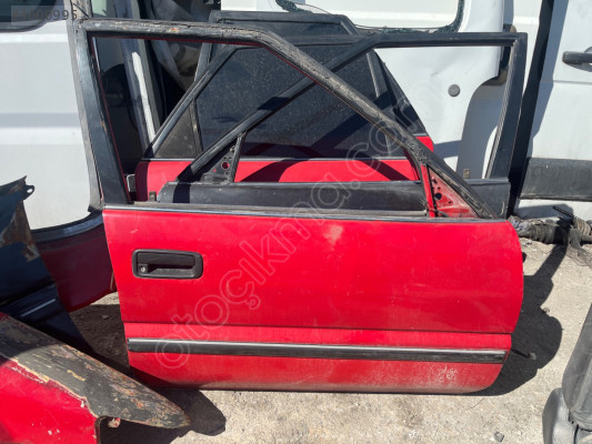 Toyota corolla sağ ön kapı