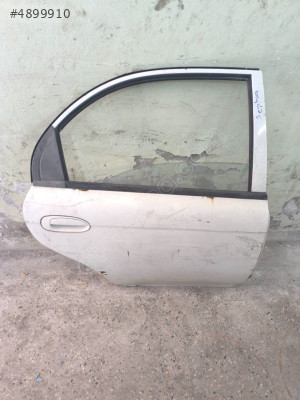 Kia sephia sağ arka kapı