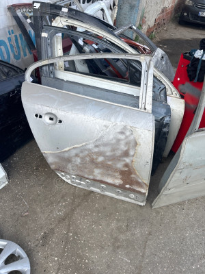 Fluence sağ arka arka kapı kapı