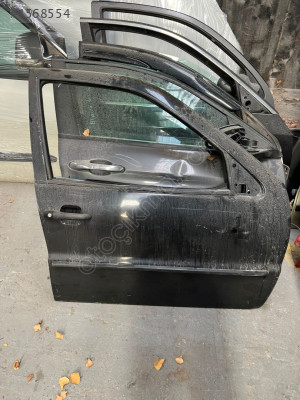 VOLKSWAGEN POLO SAĞ ÖN KAPI  / MERT OTO
