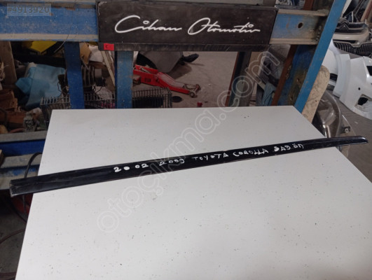 2002 2009 Toyota Corolla sağ ön kapı çıtası