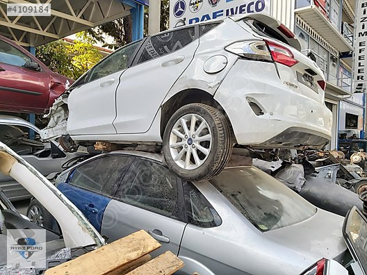 Ford Fiesta 4 Çıkma Sol Arka Kapı