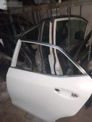 TOYOTA COROLLA 2013-2018 MODEL ORJİNAL ÇIKMA SOL ARKA KAPI