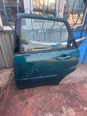 Ford focus 1 sol arka kapı dolu