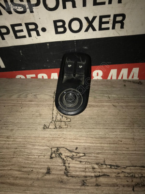 Renault Trafic Elektrikli Cam Düğmesi