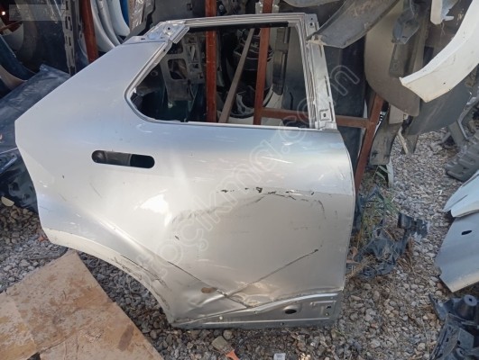 Toyota chr sağ arka kapı