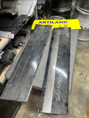 Lantrover Velar kapı çıtası