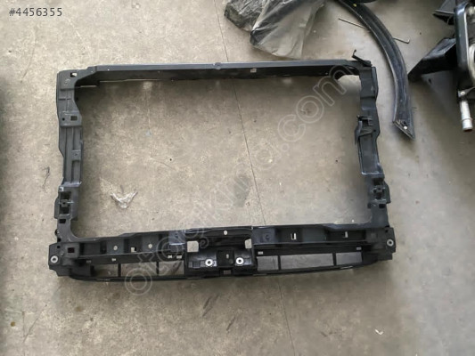PASSAT B8 ÖN PANEL