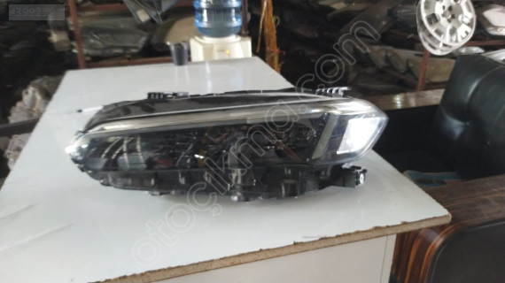 Honda Civic 2024 model sol ön far